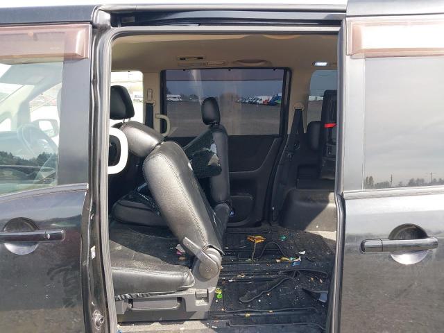2010 NISSAN SERENA