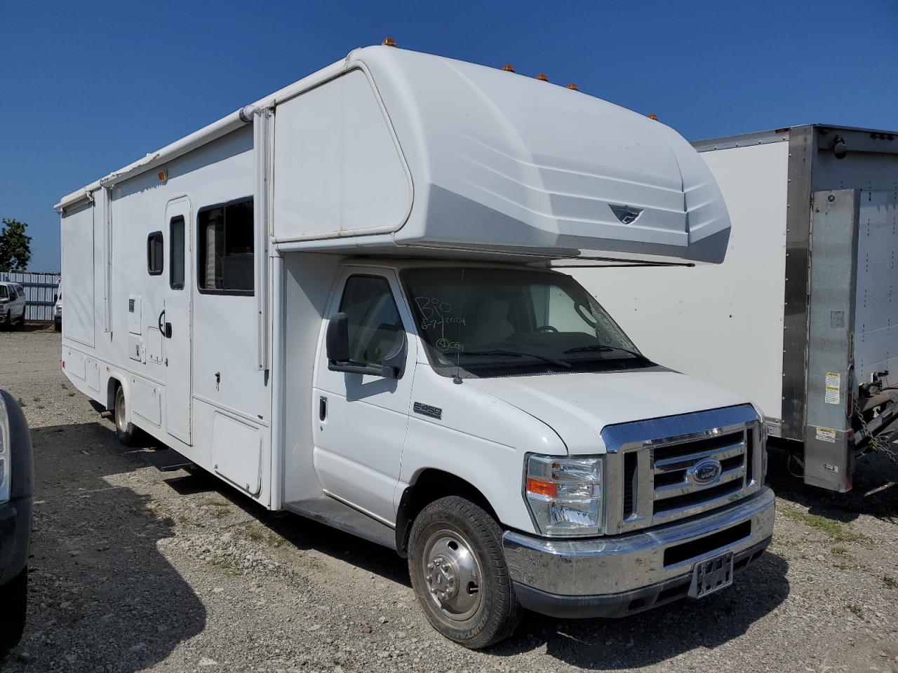 2013 Ford Econoline E450 Super Duty Cutaway Van for Sale in Martinez, CA - Vandalism