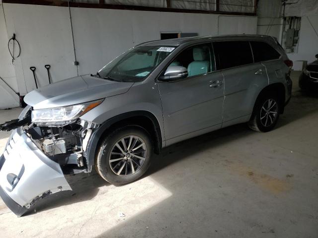 2017 Toyota Highlander Se