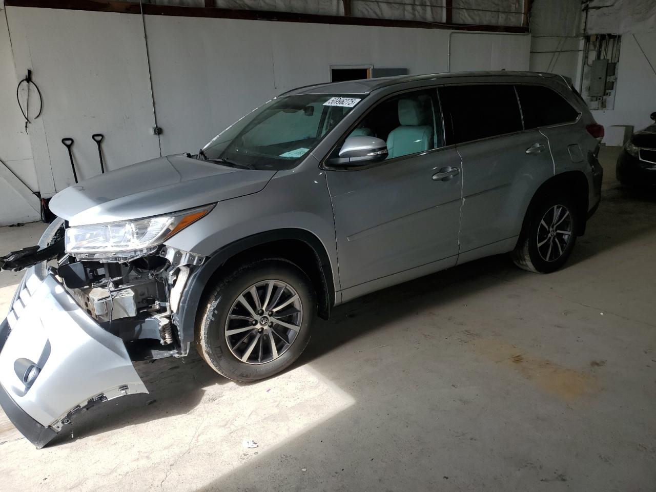 2017 Toyota Highlander Se for Sale in Lexington, KY - Front End