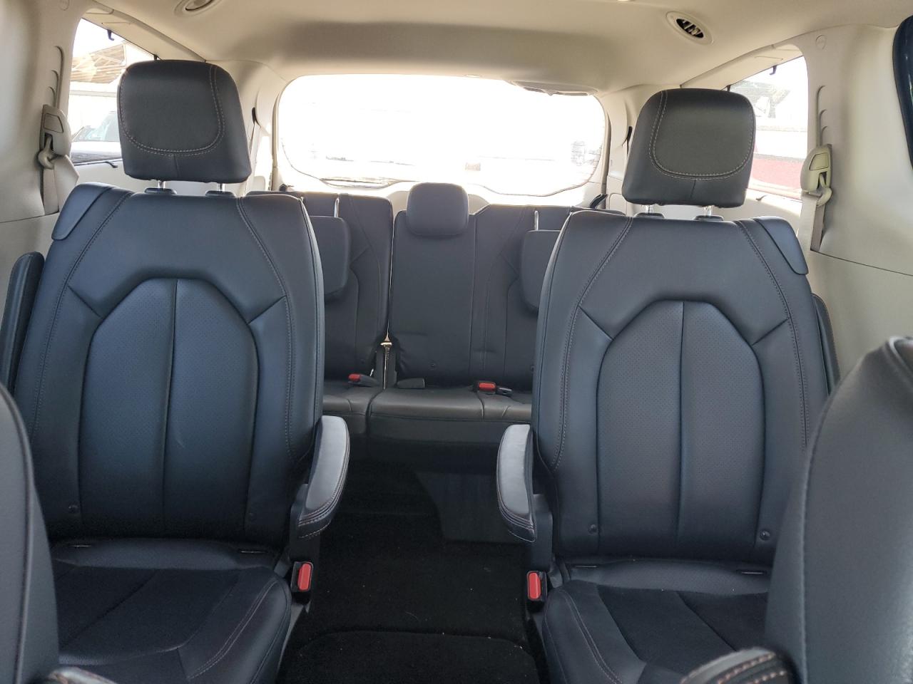 2019 Chrysler Pacifica Touring L VIN: 2C4RC1BG1KR575800 Lot: 51091845