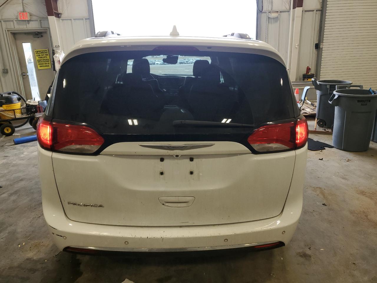 2c4rc1eg1hr628287 2C4RC1EG1HR628287 2017 Chrysler Pacifica Touring L Plus