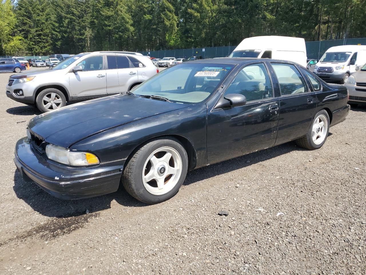 1996 Chevrolet Caprice / Impala Classic Ss იყიდება Graham-ში, WA - Front End
