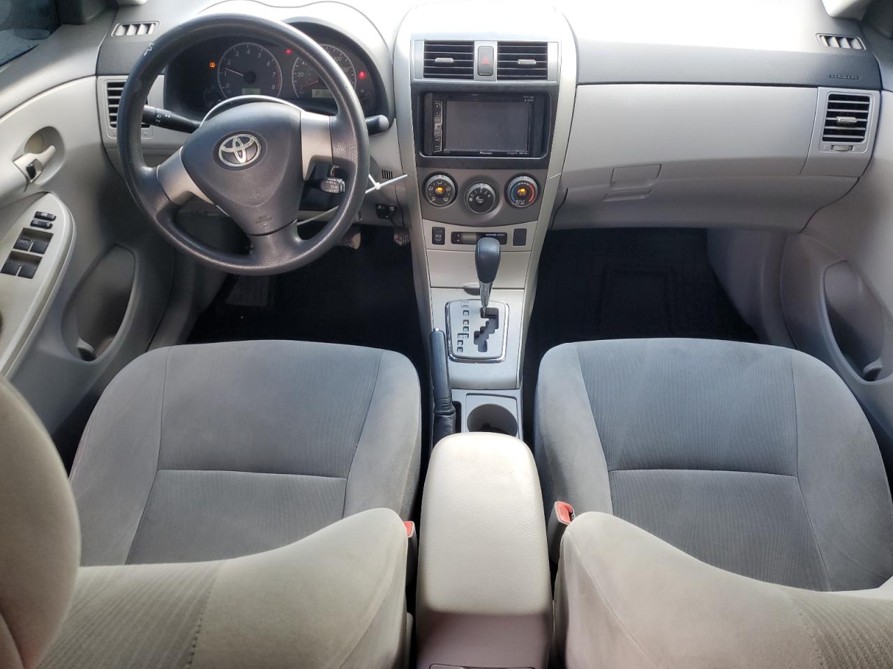 2011 Toyota Corolla Base VIN: 2T1BU4EE2BC670666 Lot: 52488325