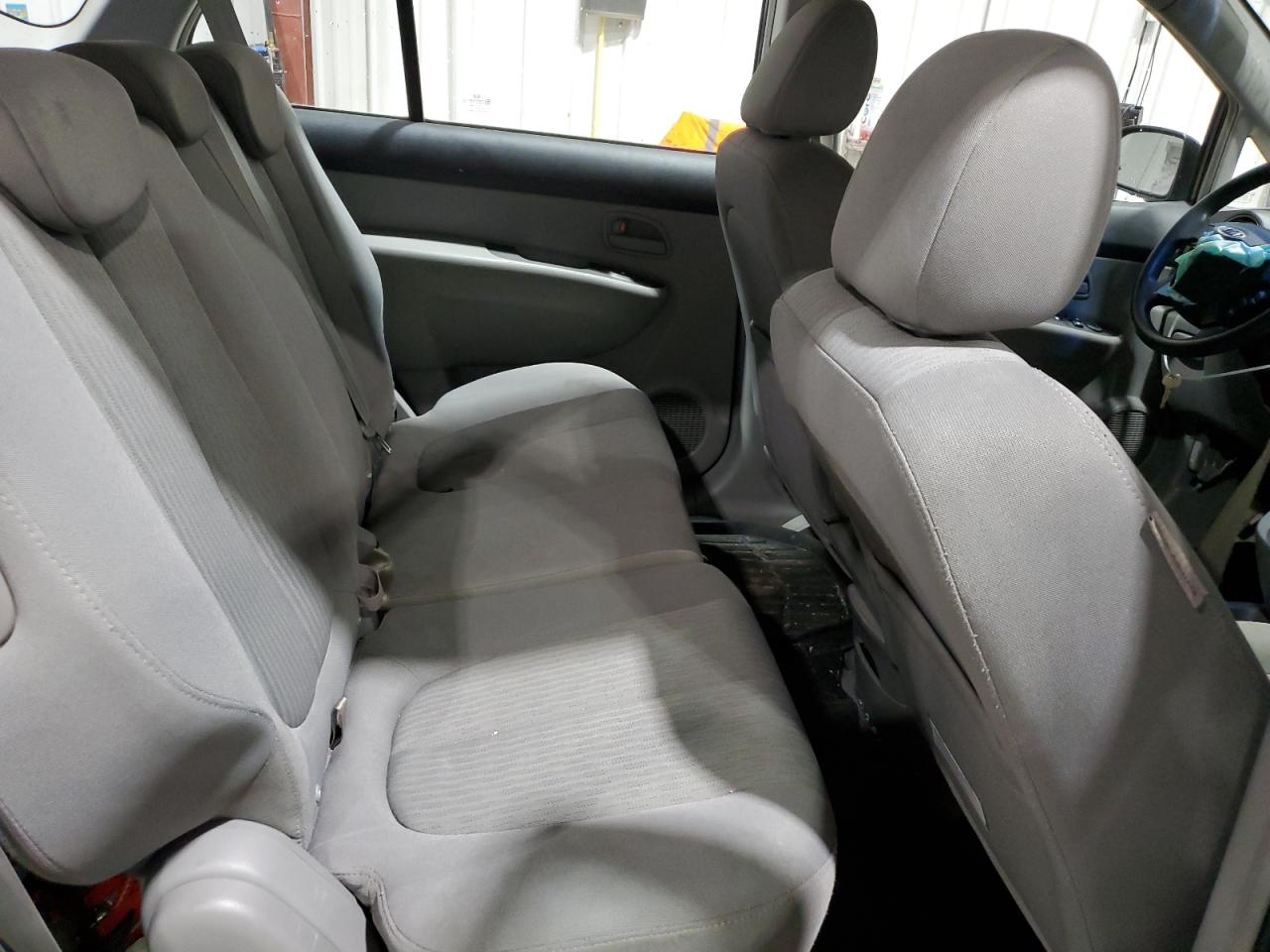 2007 Kia Rondo Lx VIN: KNAFG526077089989 Lot: 54616255