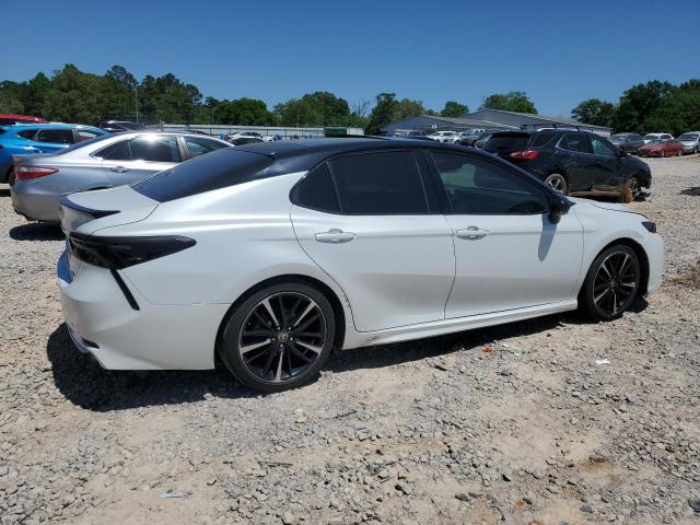  TOYOTA CAMRY 2018 Белый