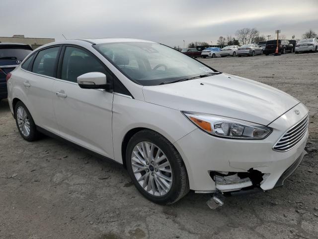  FORD FOCUS 2018 Белы