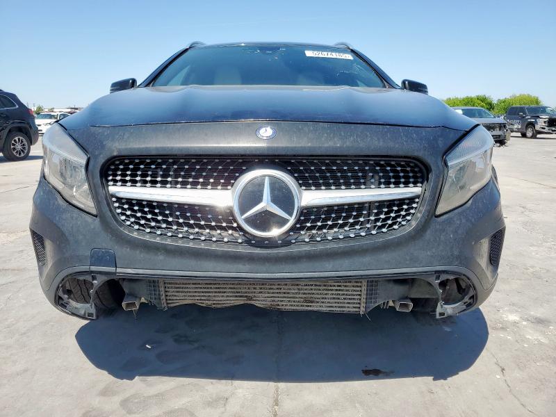 Parquets MERCEDES-BENZ GLA-CLASS 2016 Czarny