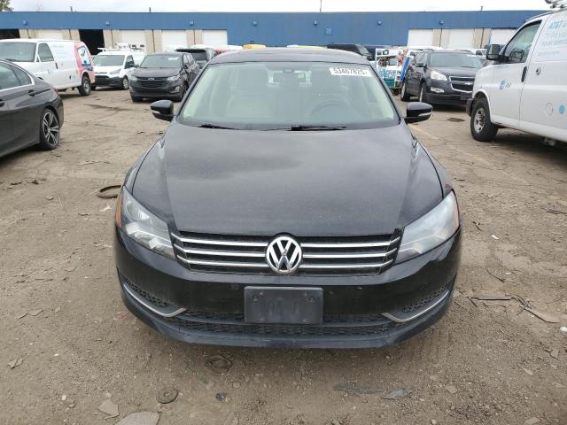 Sedans VOLKSWAGEN PASSAT 2014 Czarny