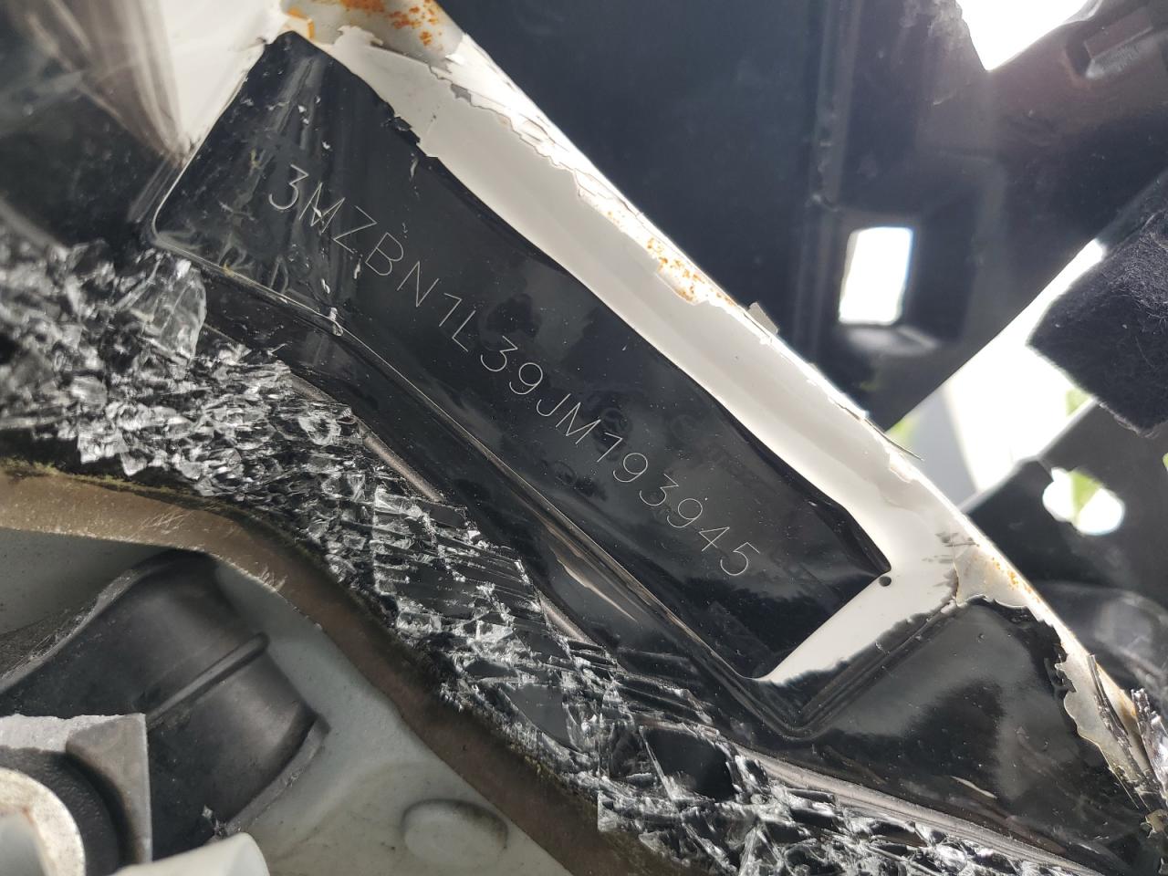 2018 Mazda 3 Touring VIN: 3MZBN1L39JM193945 Lot: 53032825