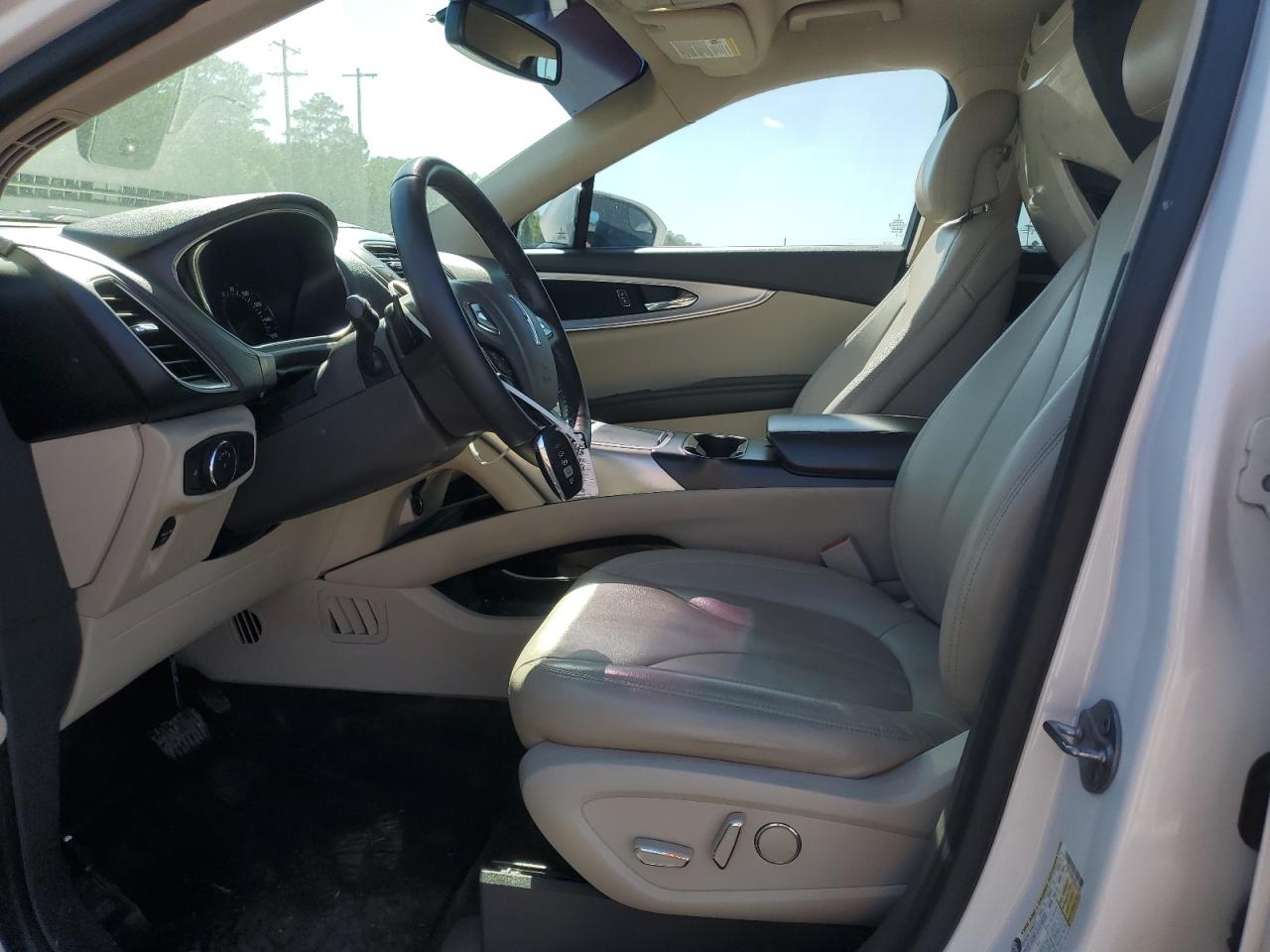 2018 Lincoln Mkx Premiere VIN: 2LMPJ6JRXJBL31180 Lot: 52560705