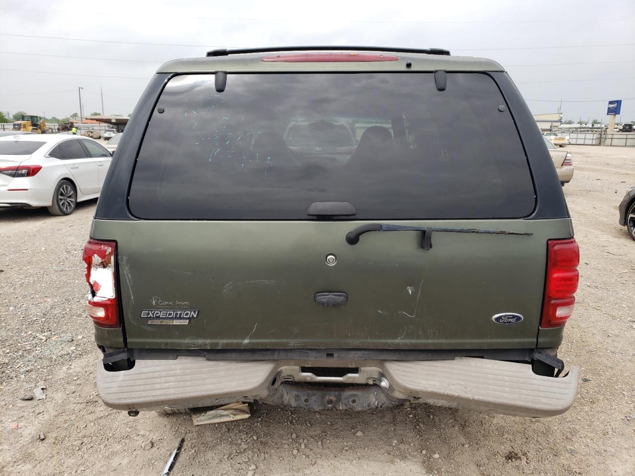 2000 Ford Expedition Eddie Bauer VIN: 1FMEU17L5YLB80873 Lot: 51069805