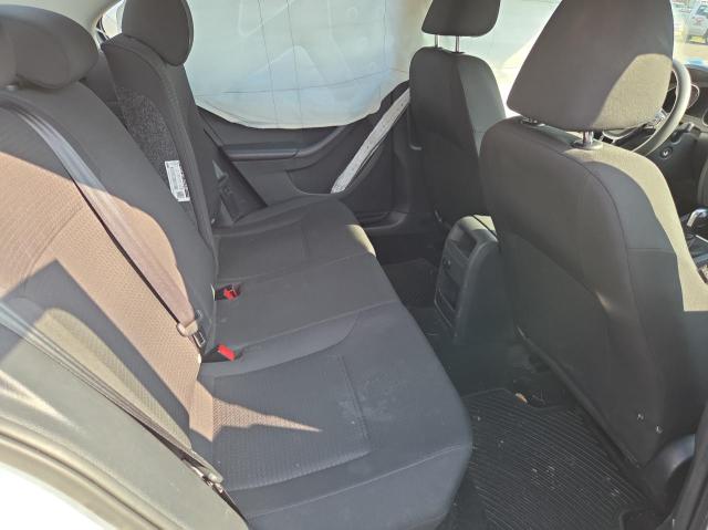 Sedans VOLKSWAGEN JETTA 2016 White