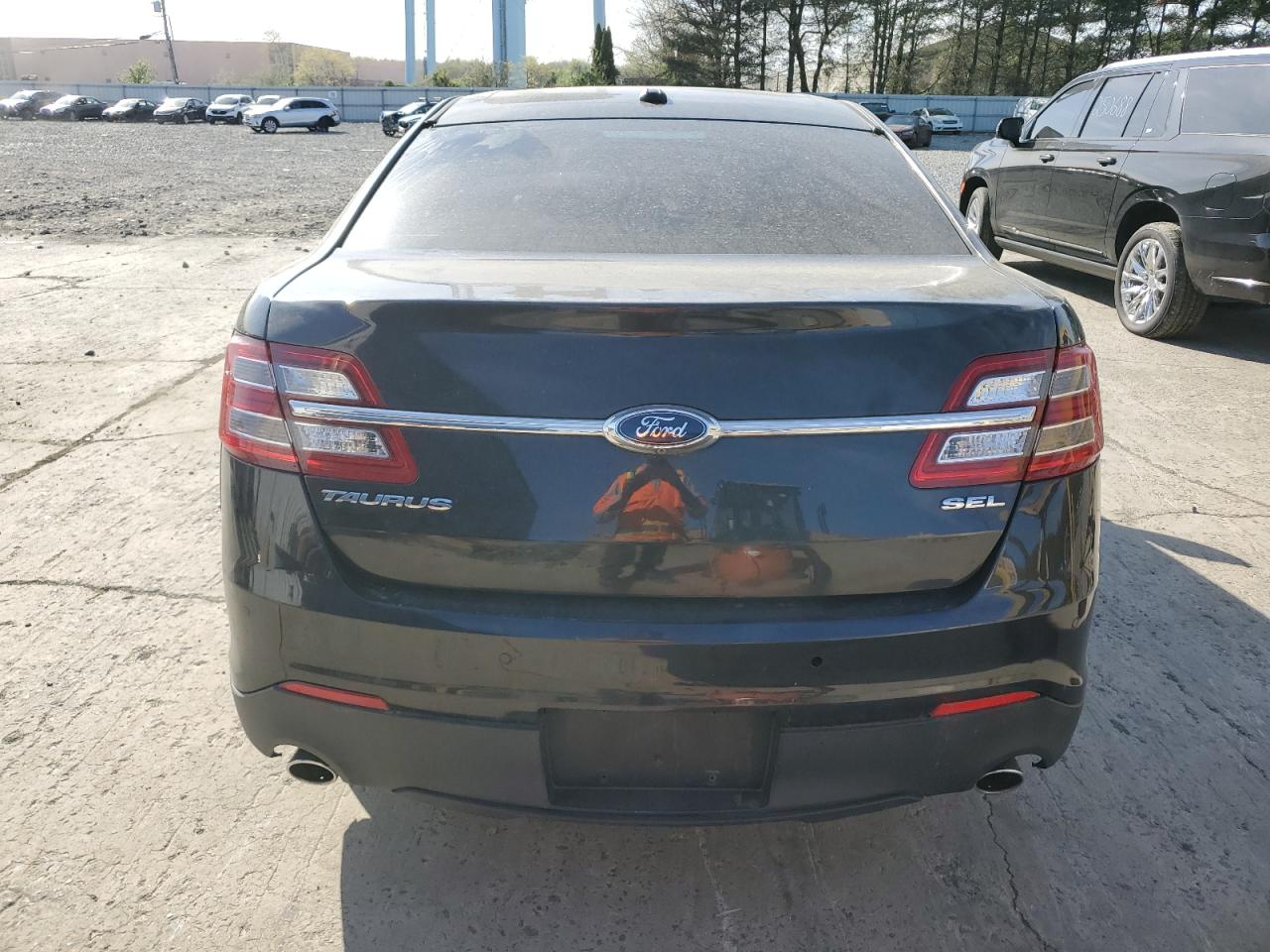 2014 Ford Taurus Sel VIN: 1FAHP2E8XEG158990 Lot: 54047055