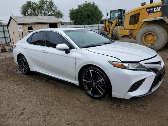  TOYOTA CAMRY 2018 White