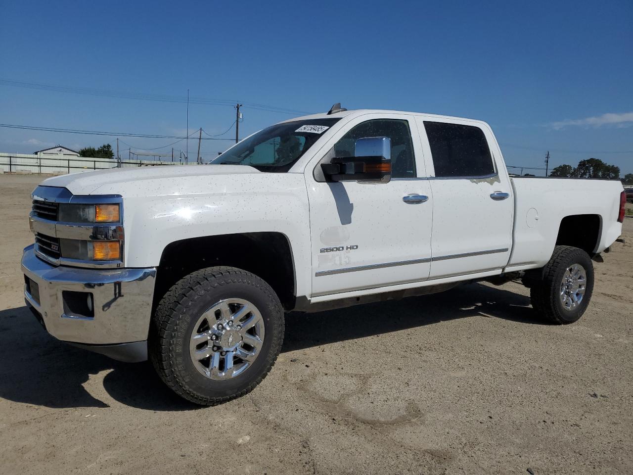 2015 Chevrolet Silverado K2500 Heavy Duty Ltz for Sale in Fresno, CA - Rear End