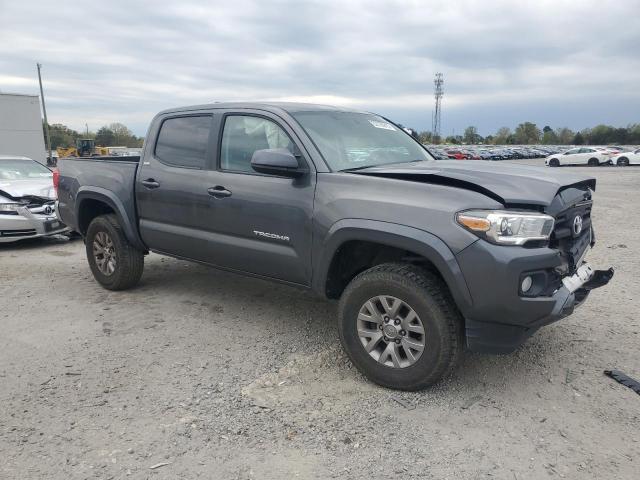 Pickups TOYOTA TACOMA 2017 Szary