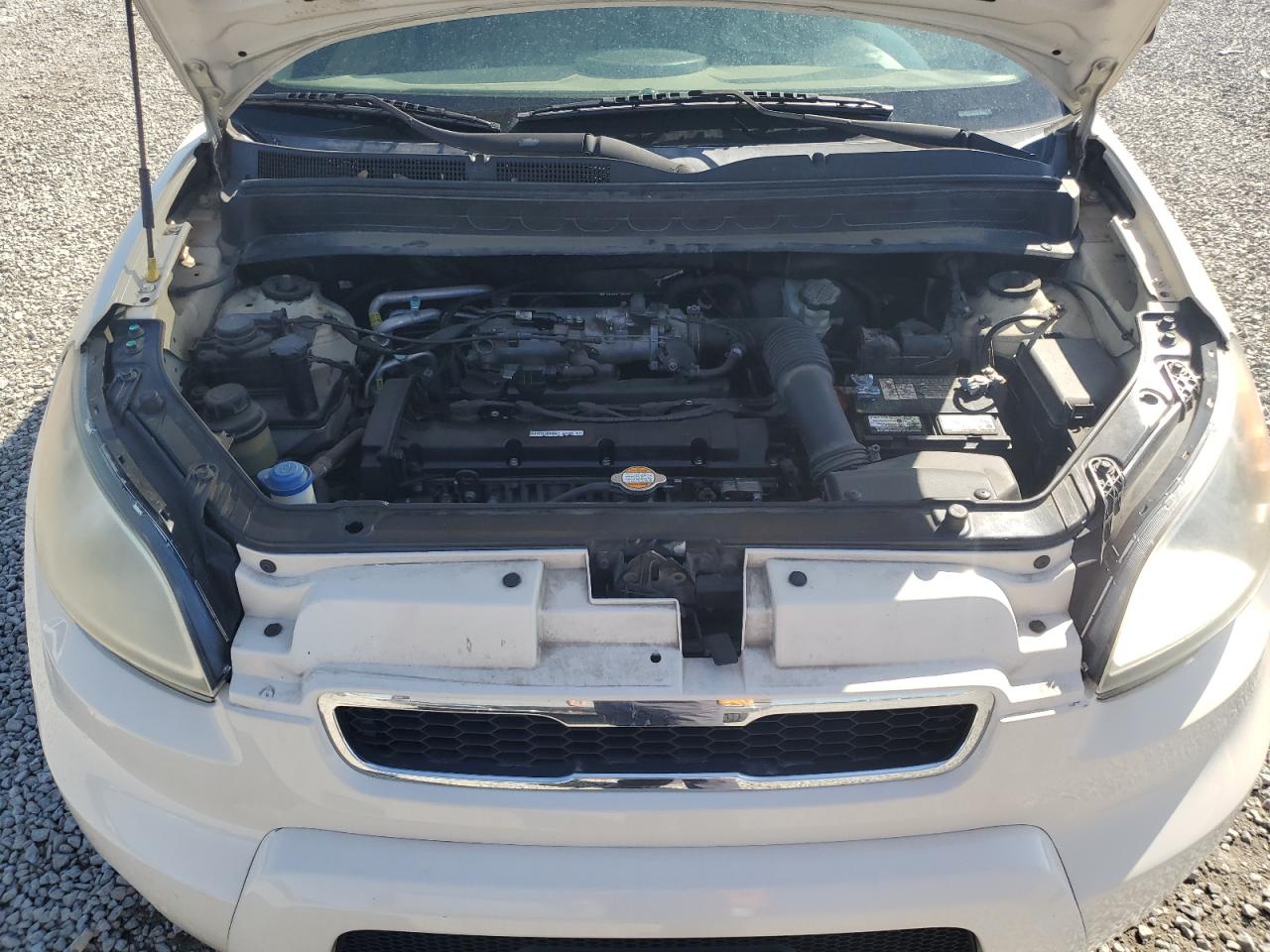 2011 Kia Soul + VIN: KNDJT2A25B7714806 Lot: 52571565