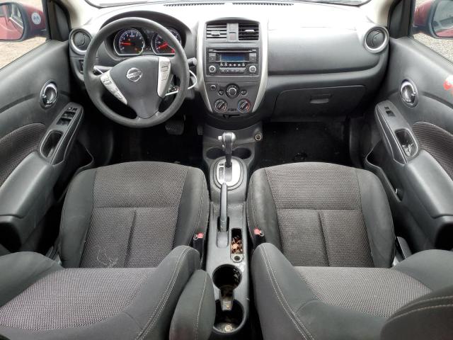  NISSAN VERSA 2018 Червоний