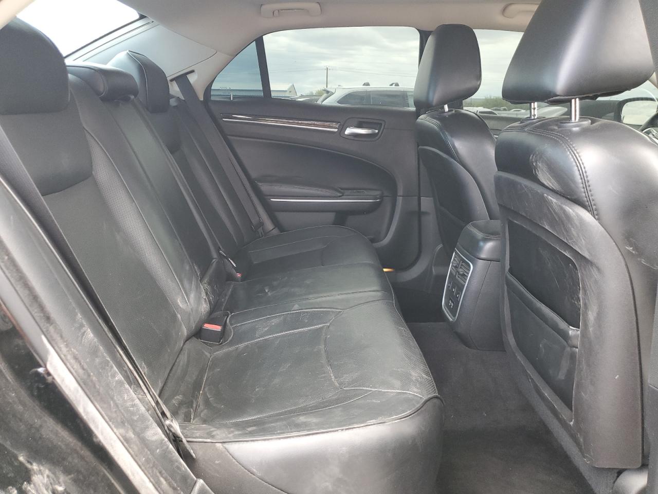 2C3CCAEG4GH116540 2016 Chrysler 300C