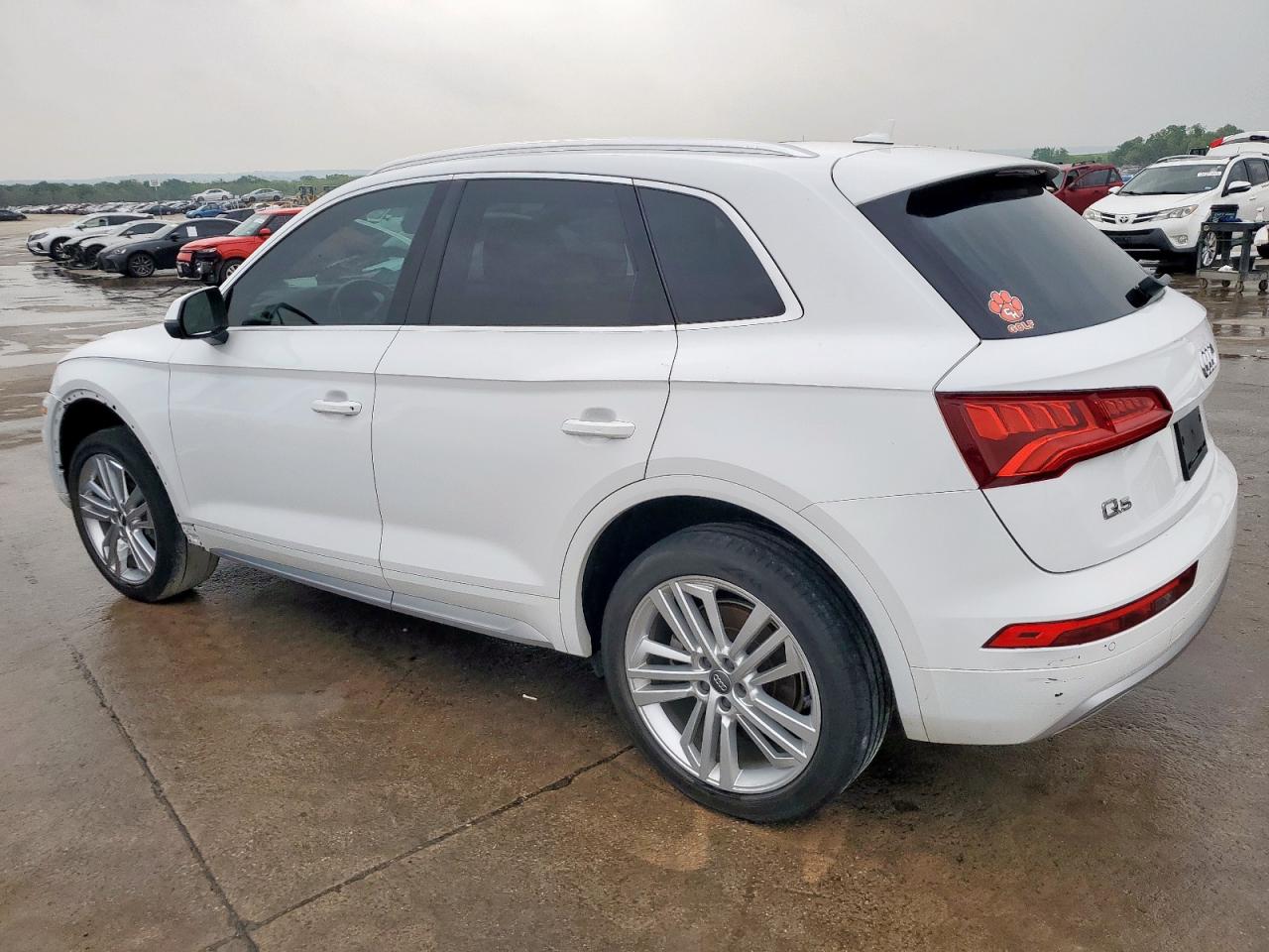 2018 Audi Q5 - Image 2