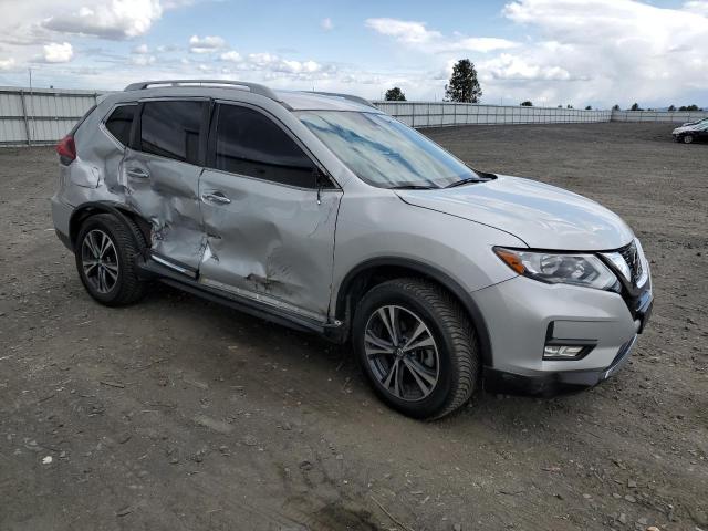  NISSAN ROGUE 2018 Srebrny