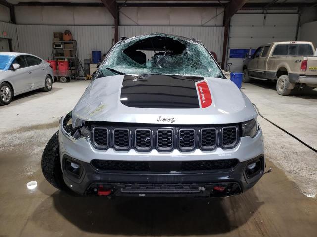  JEEP COMPASS 2024 Srebrny