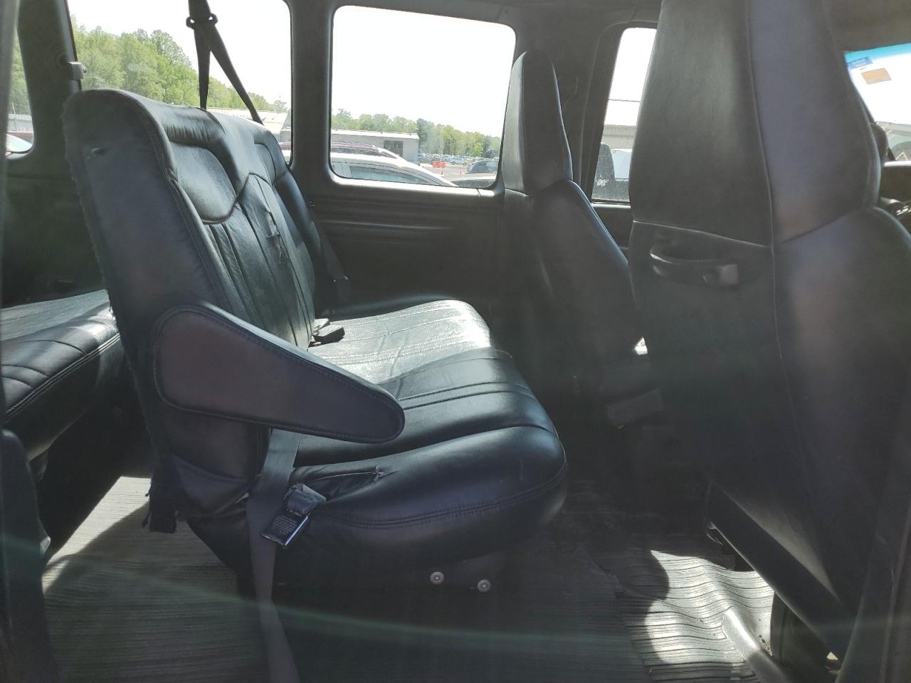 2000 Chevrolet Express G1500 VIN: 1GNFG15R9Y1167120 Lot: 55166005