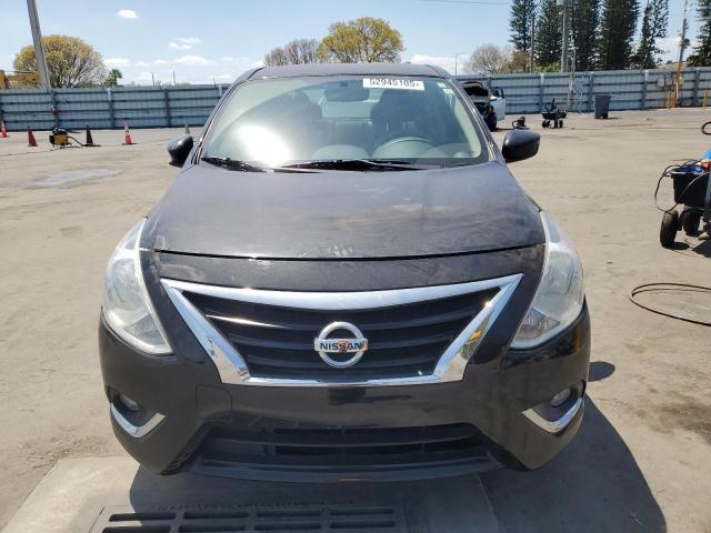  NISSAN VERSA 2019 Czarny