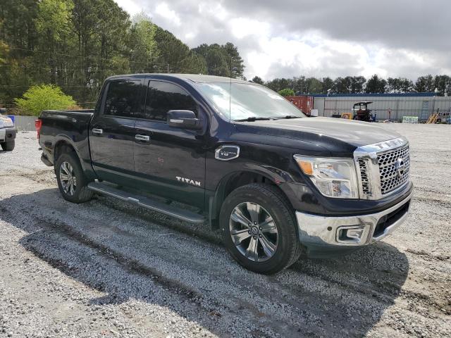 NISSAN TITAN 2017 Чорний