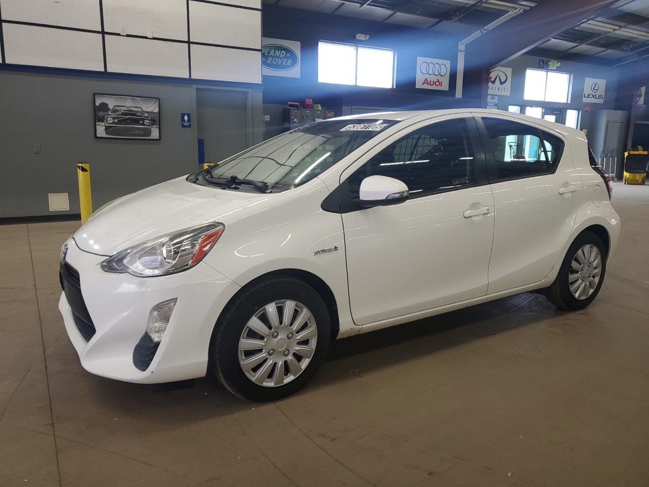 East Granby, CT에서 판매 중인 2016 Toyota Prius C - Minor Dent/Scratches