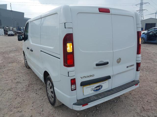 2015 VAUXHALL VIVARO 270