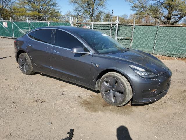  TESLA MODEL 3 2019 Серый