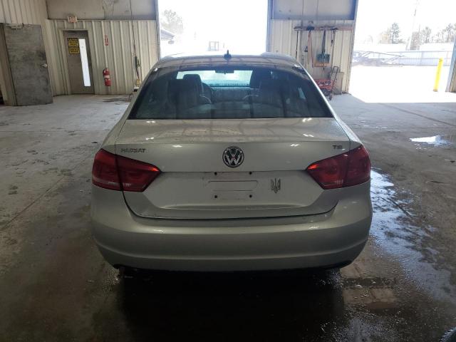  VOLKSWAGEN PASSAT 2015 Srebrny