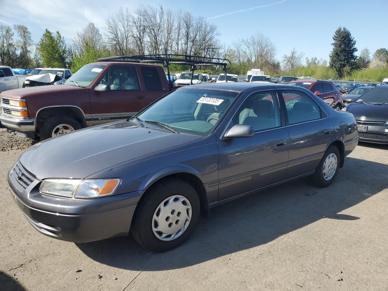 1999 Toyota Camry Le for Sale in Portland, OR - Rear End