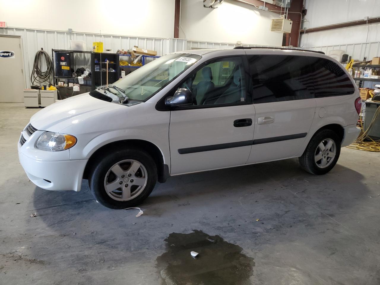 2005 Dodge Caravan Sxt for Sale in Earlington, KY - Hail