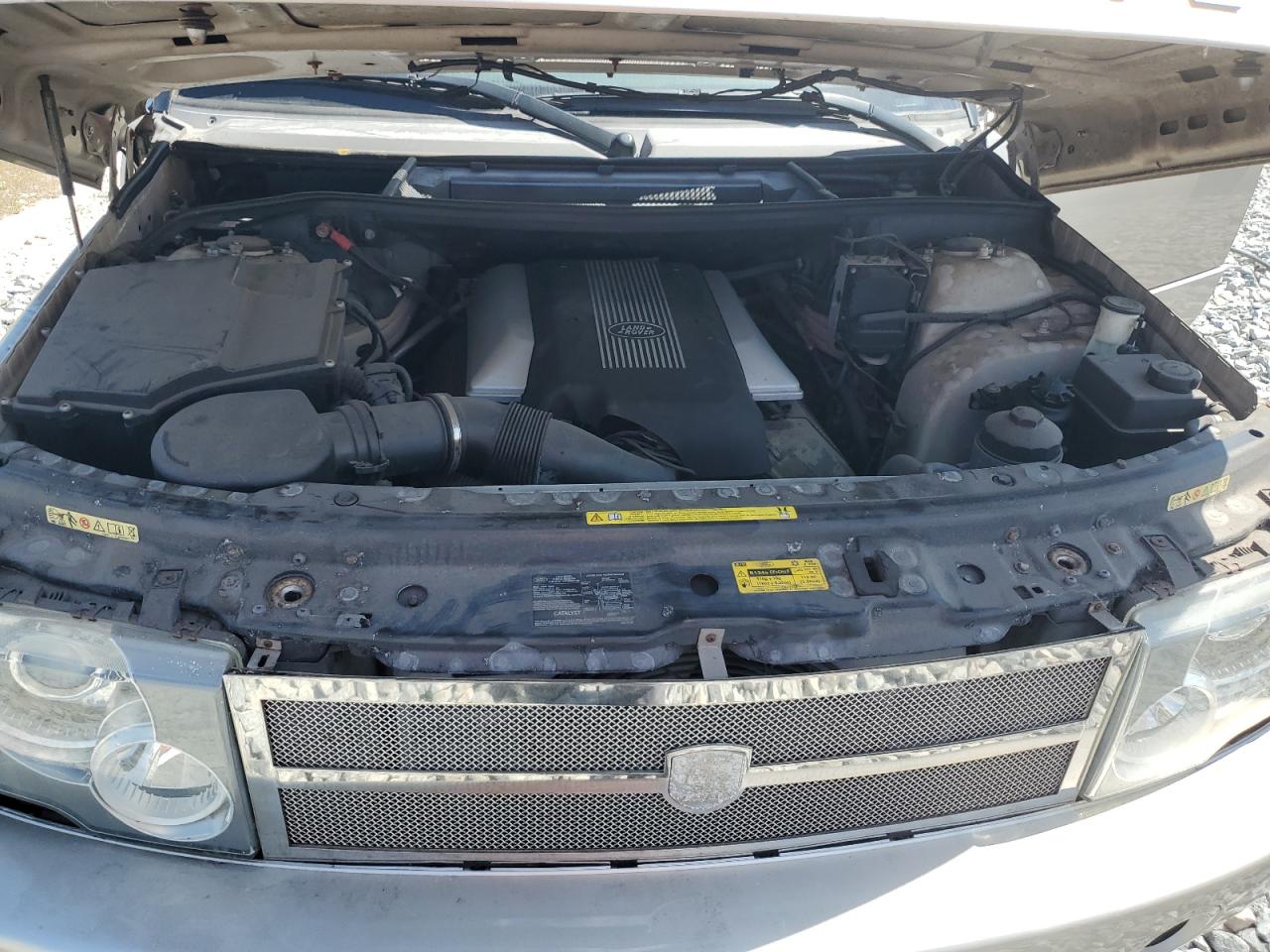 2004 Land Rover Range Rover Hse VIN: SALMF11404A142526 Lot: 54699145