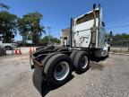 2001 International 9200 9200I на продаже в Riverview, FL - Minor Dent/Scratches