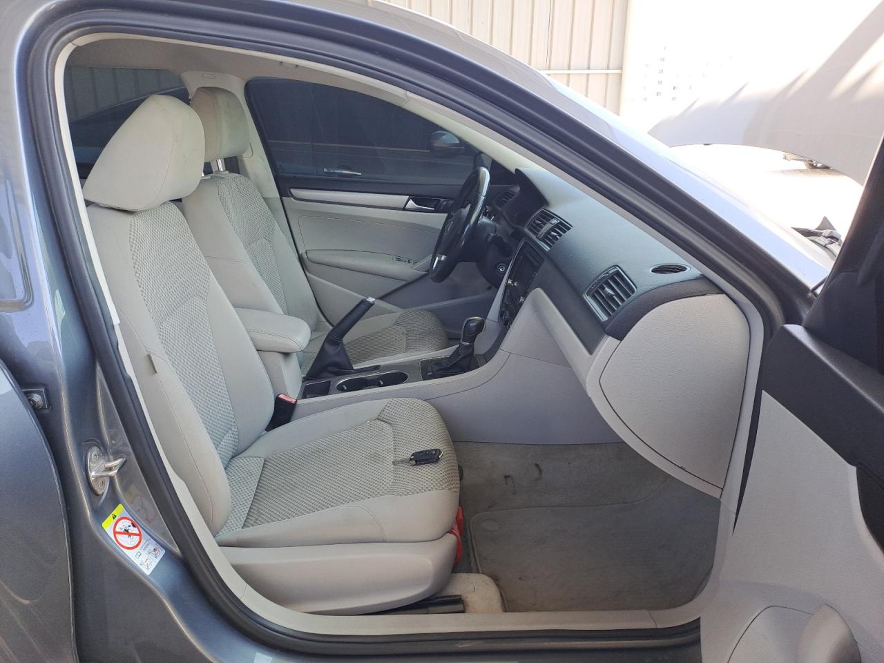 WVWBR7A35GC000780 - 2013 Volkswagen Passat - #52465505