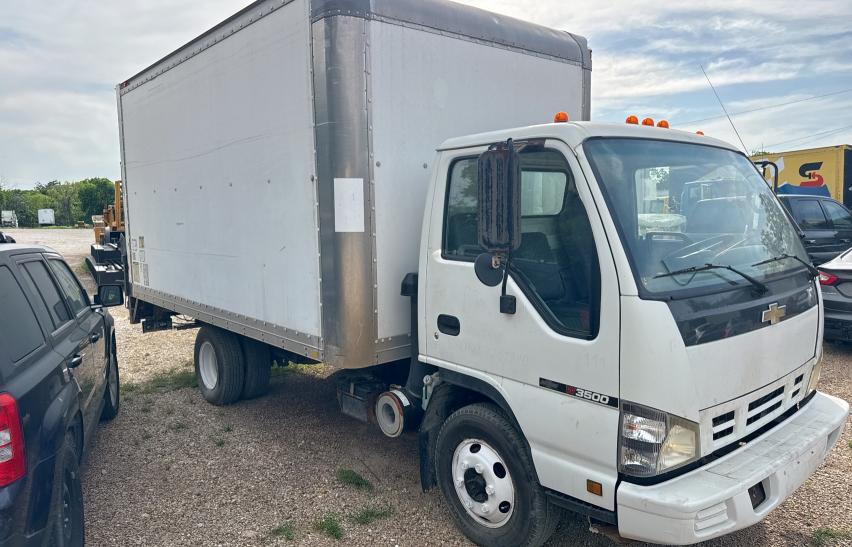 2006 Chevrolet Tilt Master W35042
