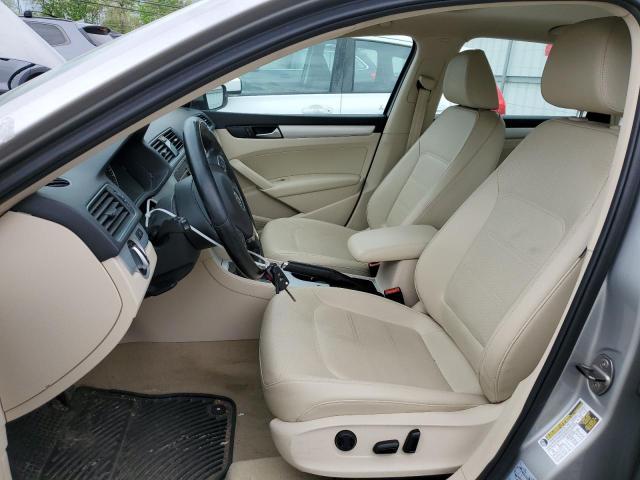  VOLKSWAGEN PASSAT 2013 Srebrny