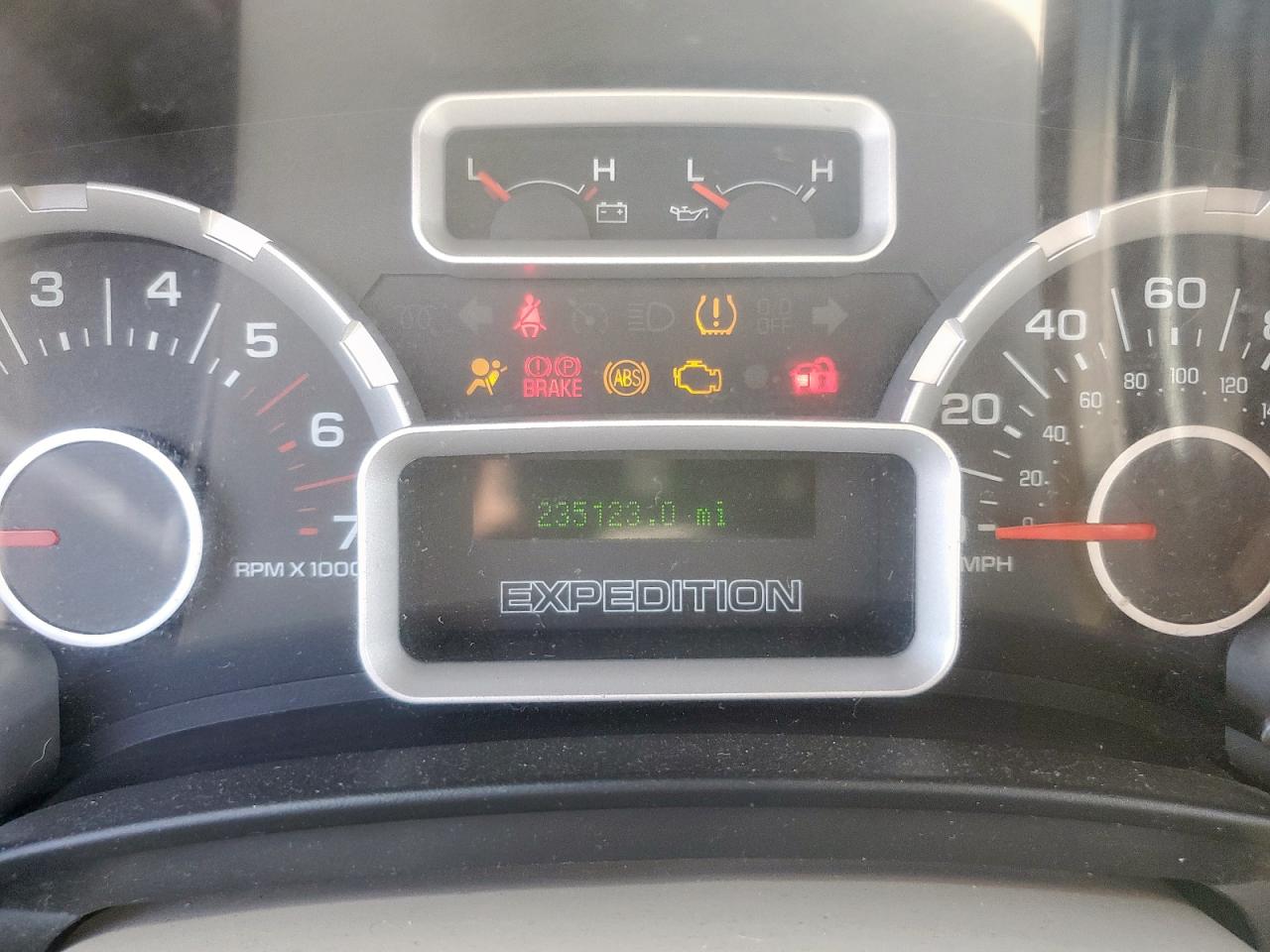 2007 Ford Expedition Xlt VIN: 1FMFU15507LA52516 Lot: 82149095