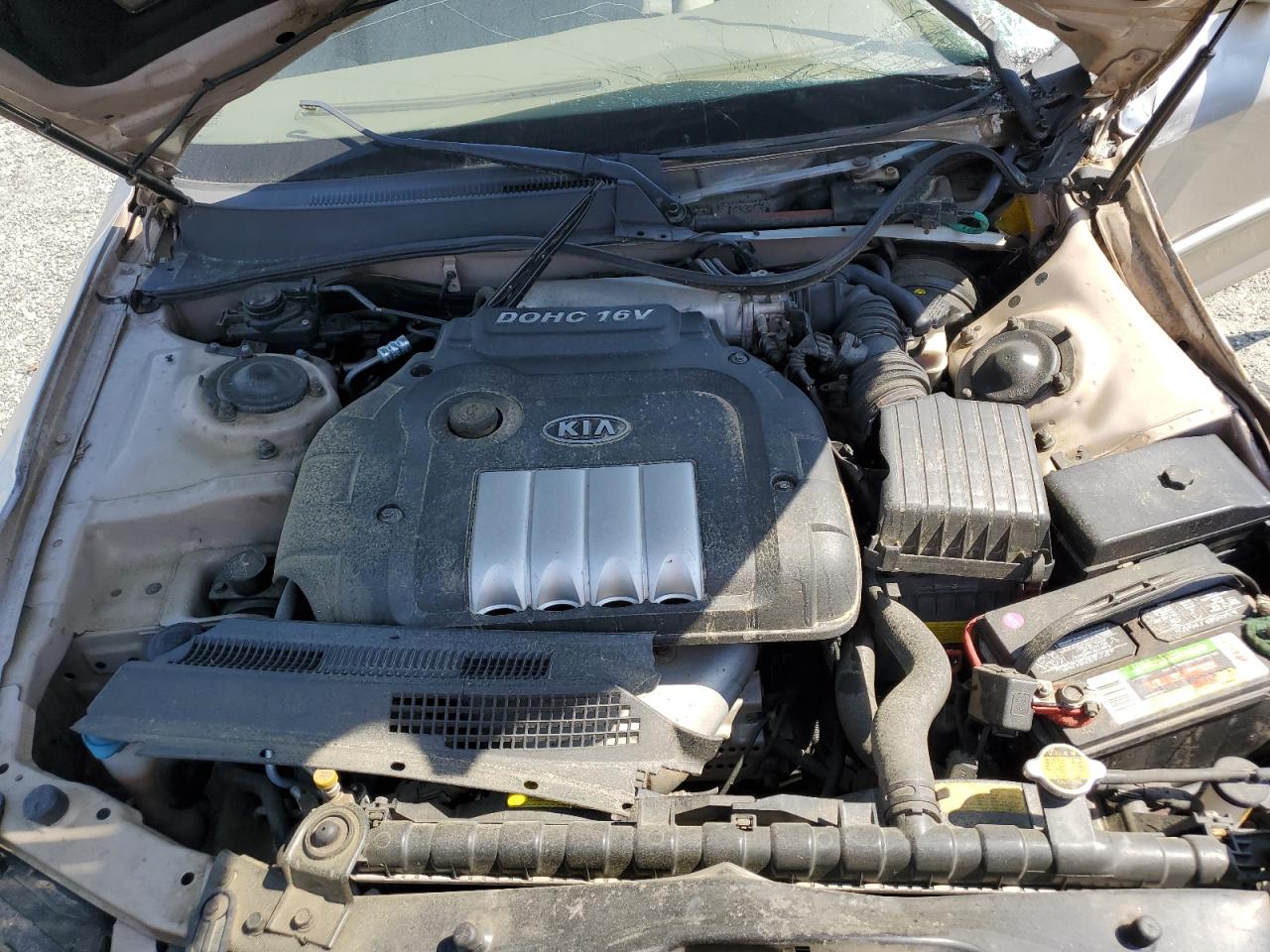 2004 Kia Optima Lx VIN: KNAGD126845321753 Lot: 53864095