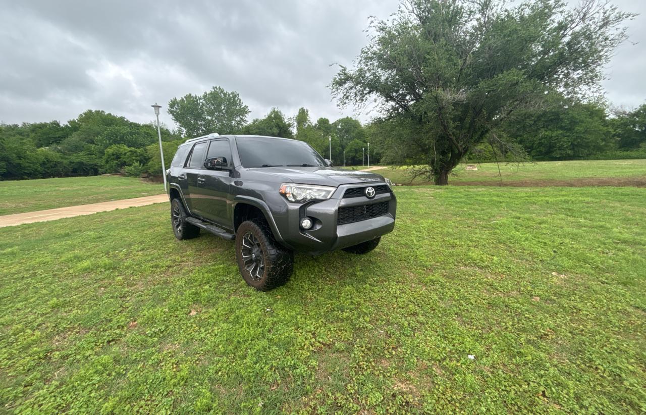 2018 Toyota 4Runner Sr5/Sr5 Premium for Sale in Oklahoma City, OK - Minor Dent/Scratches