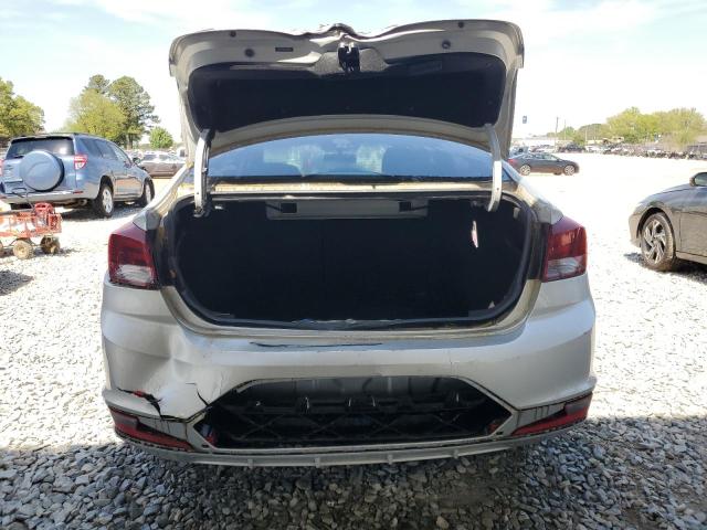  HYUNDAI ELANTRA 2019 Srebrny