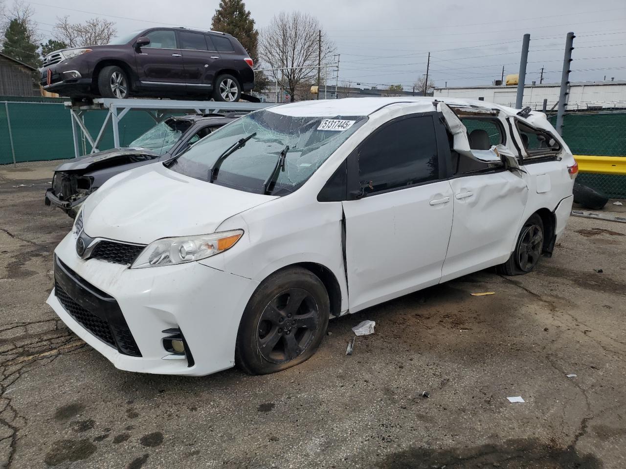 2011 Toyota Sienna Le на продаже в Denver, CO - All Over