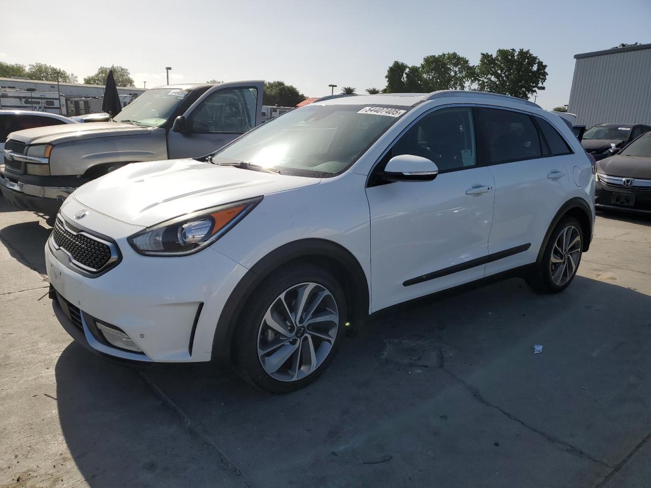 2018 Kia Niro Touring продається в Sacramento, CA - Front End