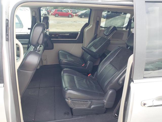 2010 CHRYSLER GRAND VOYA