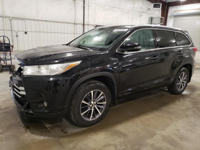 2017 Toyota Highlander Se