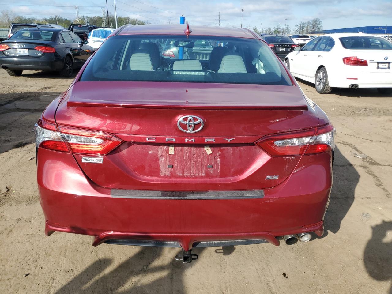 2018 Toyota Camry L VIN: 4T1B11HK5JU669016 Lot: 55042355